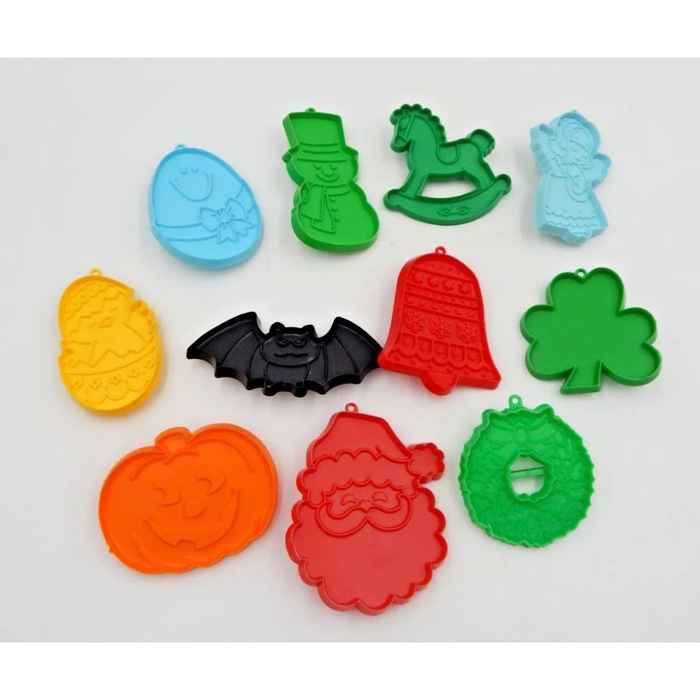 Hallmark Cards Holiday Cookie Cutters Ornaments Plastic Lot 10 1970 & 1980's